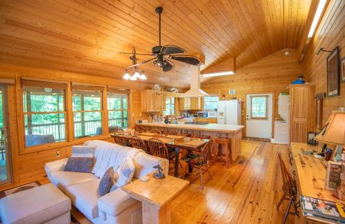 Laurel Springs House | Cabin at Cranberry Mill - Private Creekfront Cabin in Laurel Springs