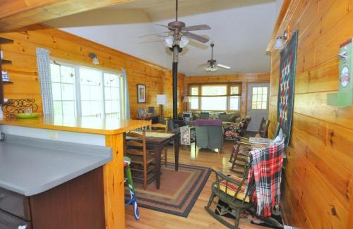 Berkeley Springs Ski Chalet | Cabin at Sleepy Creek - Creek Access, Wifi, Pet Friendly, Fire Pit, Charcoal Grill, Screen Porch, Wood Stove, Deck, Family Friendly