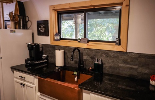 Butler Cabin | CABIN AT THE COVE at Watauga Lake!