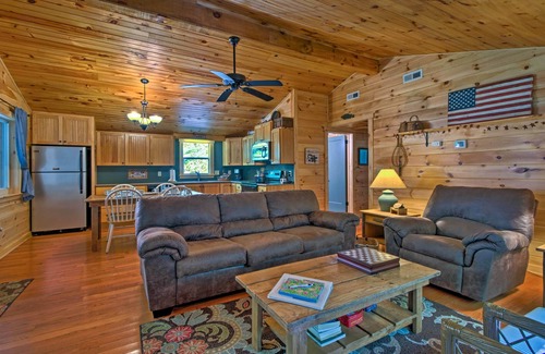 Cherokee Cabin | Cabin by Bold Creek: Unplug, Unwind & Listen!
