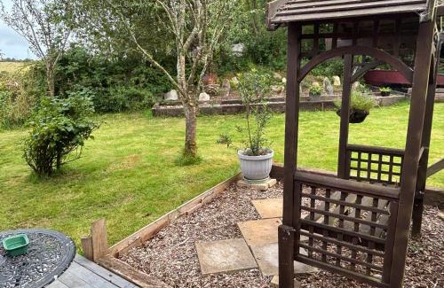 Stenalees House | Cabin centrally Located in the Cornish Countryside