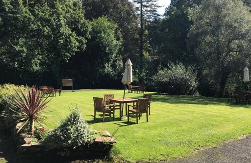 St Teath Cabin | Cabin-Comfort-Shared Bathroom-Garden View-Villa 7