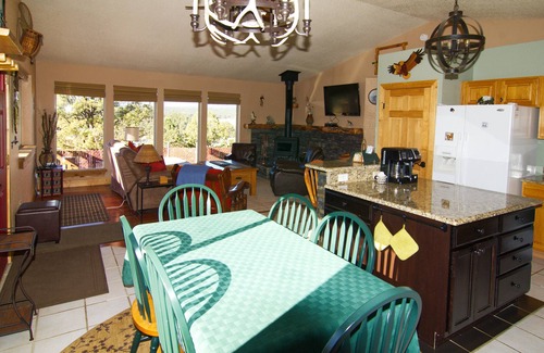 Florissant House | Cabin, Dog Friendly, Hot Tub, Views, 6 acres, Wheelchair Accessible