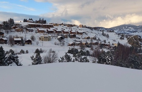 Saint-Pierre-dels-Forcats Apartment | Cabin studio rental at the foot of the slopes view Cambre d'Aze