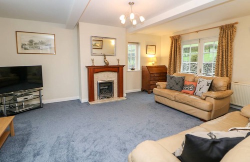 Ashford-in-the-Water Cottage | Cabin ∙ 3 bedrooms ∙ 6 guests