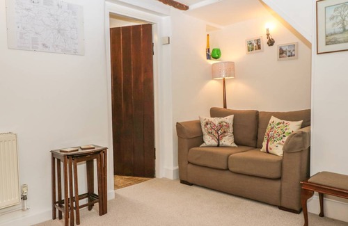 Bourton Cottage | Cabin ∙ 2 bedrooms ∙ 4 guests