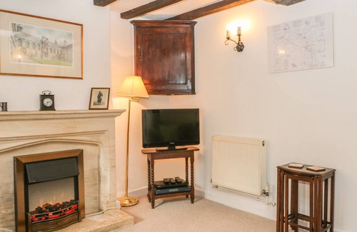 Bourton Cottage | Cabin ∙ 2 bedrooms ∙ 4 guests