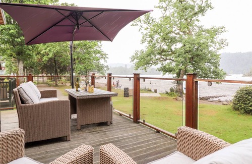 Bowness-on-Windermere Cottage | Cabin ∙ 2 bedrooms ∙ 4 guests