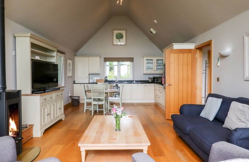 Eleighwater Cottage | Cabin ∙ 2 bedrooms ∙ 4 guests