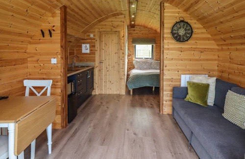 Lockerbie Cottage | Cabin ∙ 1 bedroom ∙ 4 guests