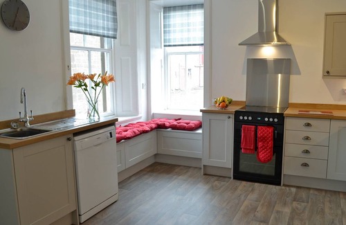 Lochmaben Cottage | Cabin ∙ 5 bedrooms ∙ 7 guests