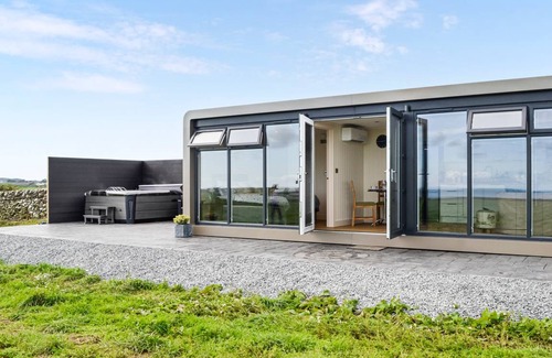 Newton Stewart Cottage | Cabin ∙ 1 bedroom ∙ 2 guests
