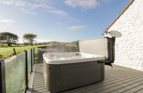 Castle Douglas Cottage | Cabin ∙ 2 bedrooms ∙ 4 guests