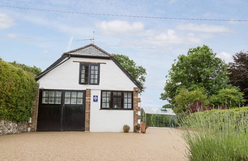Milborne Saint Andrew Cottage | Cabin ∙ 1 bedroom ∙ 2 guests