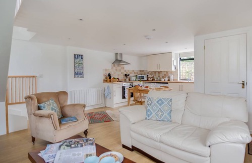 Milborne Saint Andrew Cottage | Cabin ∙ 1 bedroom ∙ 2 guests