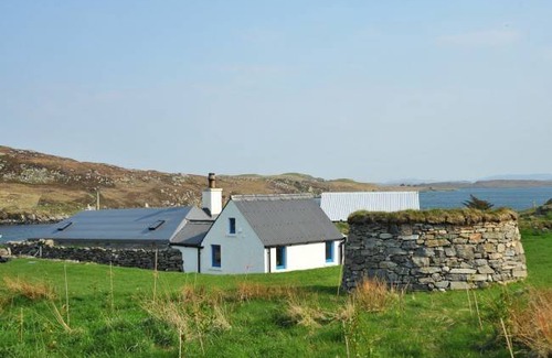 Isle of Lewis Cottage | Cabin ∙ 1 bedroom ∙ 2 guests