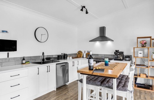 Tathra Cottage | Cabin Getaway in Tathra