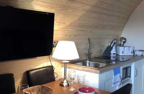 Whichford Cabin | Cabin Glamping Pod Fox Den