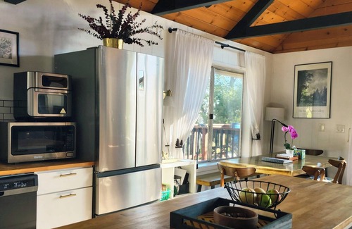 Cascadel Woods Cabin | Cabin/hotub next to a Creek near Bass lake, 45/min to Yosemite south gate