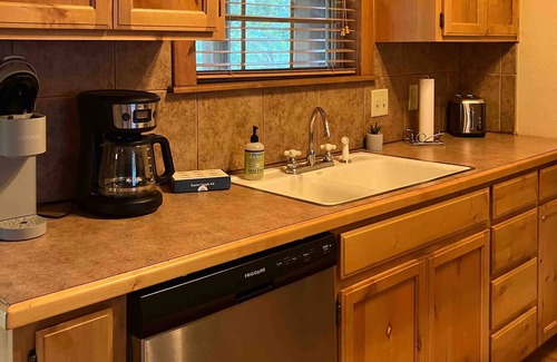 Branson West Cabin | Cabin in Branson West with fireplace, outdoor pool, tennis, golf