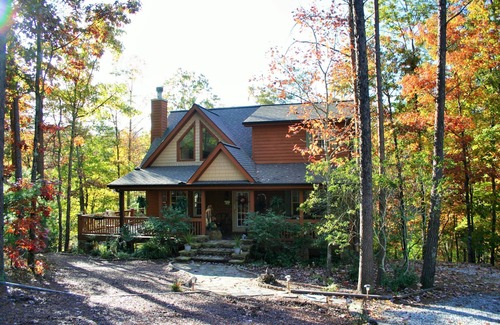 Helen Cabin | Cabin in Helen, GA Mountain Cottage on the 7th Fairway Innsbruck Golf Community