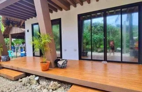 Pagudpud House | Cabin in Pagudpud Blue Lagoon - Twin Room
