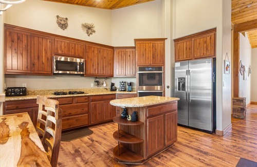 Torreon Cabin | Cabin in Show Low, AZ in Torreon with free level 2 car charger