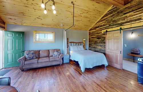 La Sal Cabin | Cabin in South East Moab Area with Beautiful Views