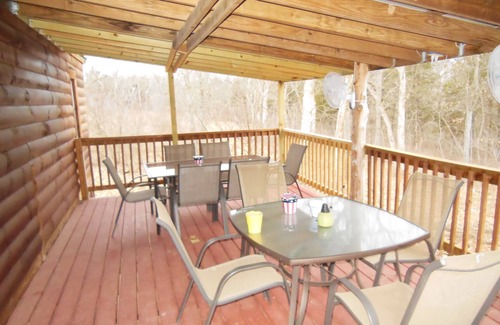 Warsaw House | CABIN IN THE WOODS , FAMILY AND PET FRIENDLY