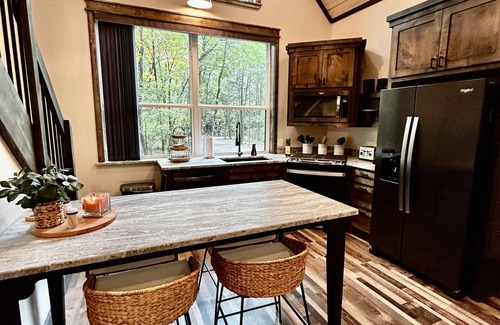 Muse Cabin | Cabin in the woods with hot tub near hiking, ATV/SXS and horseback trails