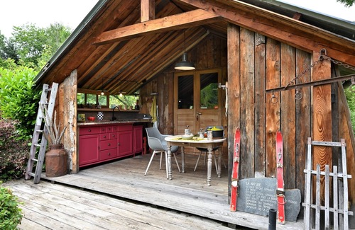 Arrien-en-Bethmale Cabin | Cabin 'Myrtille' with Mountain View, Private Terrace and Private Garden