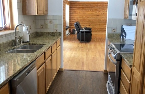Bozeman Cabin | Cabin near Bridger Bowl with Hot Tub!