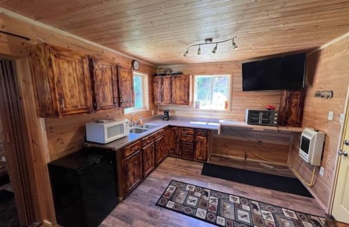 Canon City Cabin | Cabin on 55 Acre Ranch Near Royal Gorge W/Gym