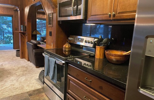 Woodinville Cabin | Cabin on Cottage Lake with canoes, kayaks and paddleboards - 20 min from Seattle
