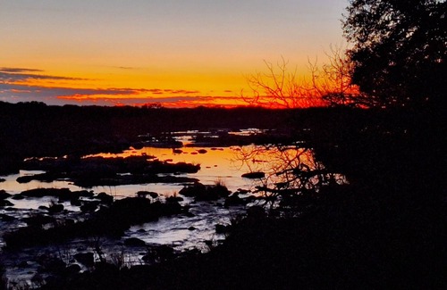 Llano Cabin | Cabin on Llano river, full accesses, hiking, swimming.View of eagles nest.