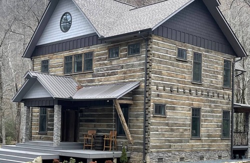 Nantahala Cabin | Cabin on Nantahala River with Hot tub/ Bryson City, NC 28713