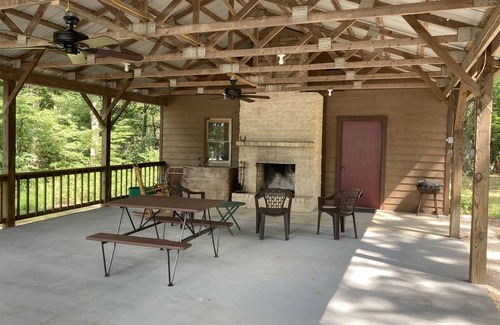 Linville Cabin | Cabin on the farm in Rockingham County