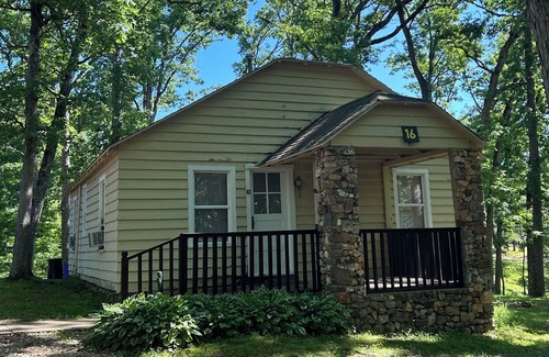 Steelville Cabin | Cabin on the Meramec River - Duplex Unit 16A