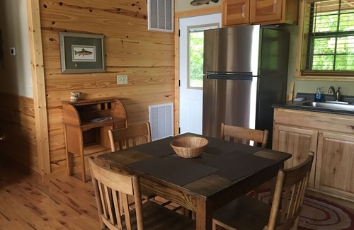 Calico Rock Cabin | Cabin on the White River. Famous for clean, cold water and record size trout!