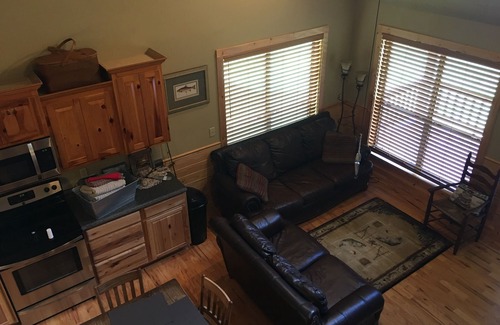 Calico Rock Cabin | Cabin on the White River. Famous for clean, cold water and record size trout!