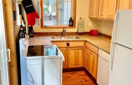 Packwood Cabin | Cabin Retreat in the Woods - Hot Tub, Grill, Firepit, Ski at White Pass, Hiking