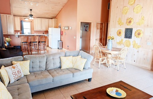 Cortez House | Cabin Retreat! Mesa Verde Park + WiFi + Fire Pit