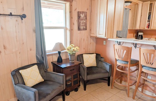 Cortez House | Cabin Retreat! Mesa Verde Park + WiFi + Fire Pit