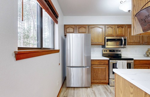 Wisconsin Dells House | Cabin Style Condo with shared pool, hot tub, golf, & much more!
