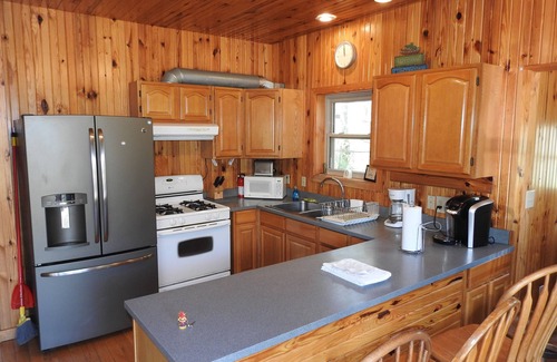 Carbondale House | Cabin w/Private Beach 1 mi from Carbondale, IL and SIU Tesla charger at cabin