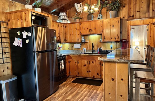 Tahoe City House | Cabin w/Spa - minutes from the Lake, Kings Beach, Tahoe City & Ski Resorts
