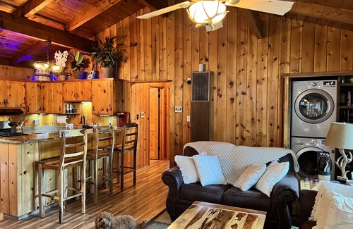 Tahoe City House | Cabin w/Spa - minutes from the Lake, Kings Beach, Tahoe City & Ski Resorts