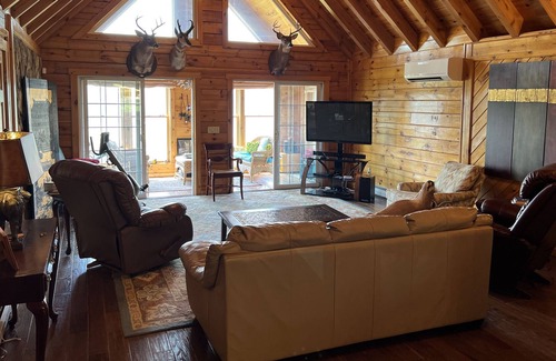 Nisbet Cabin | Cabin with amazing views of the Susquehanna