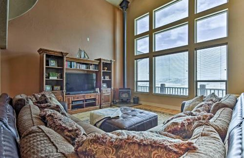 Sweetwater House | Cabin with Beach Access, Sport Court, Hot Tub and View
