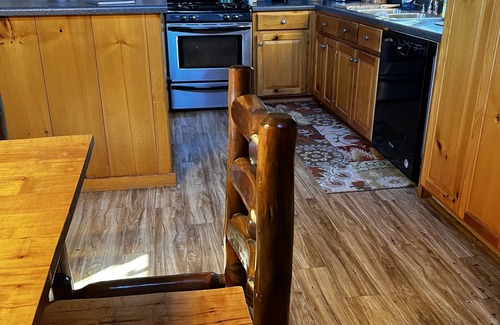 Lawrenceburg Cabin | Cabin with hot tub, fire pit, and fishing pond.